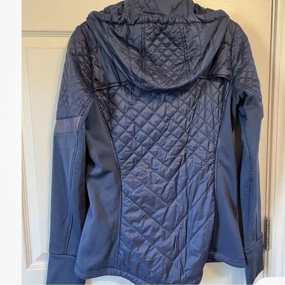 Athleta Rock Spring CYA Quilted Puffer Jacket/Coat size, small  dark blue - Picture 4 of 11